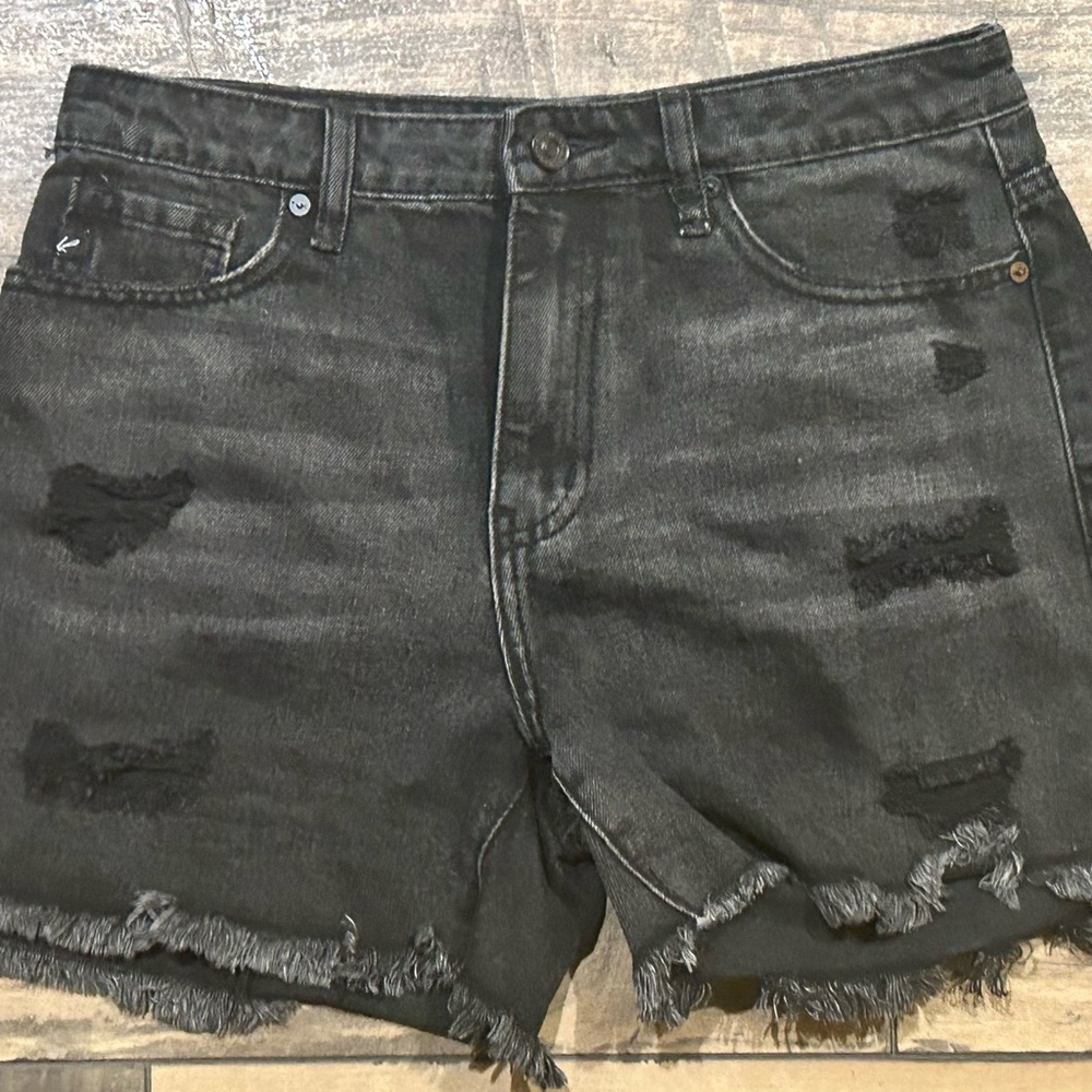 BNWOT KanCan distressed black shorts